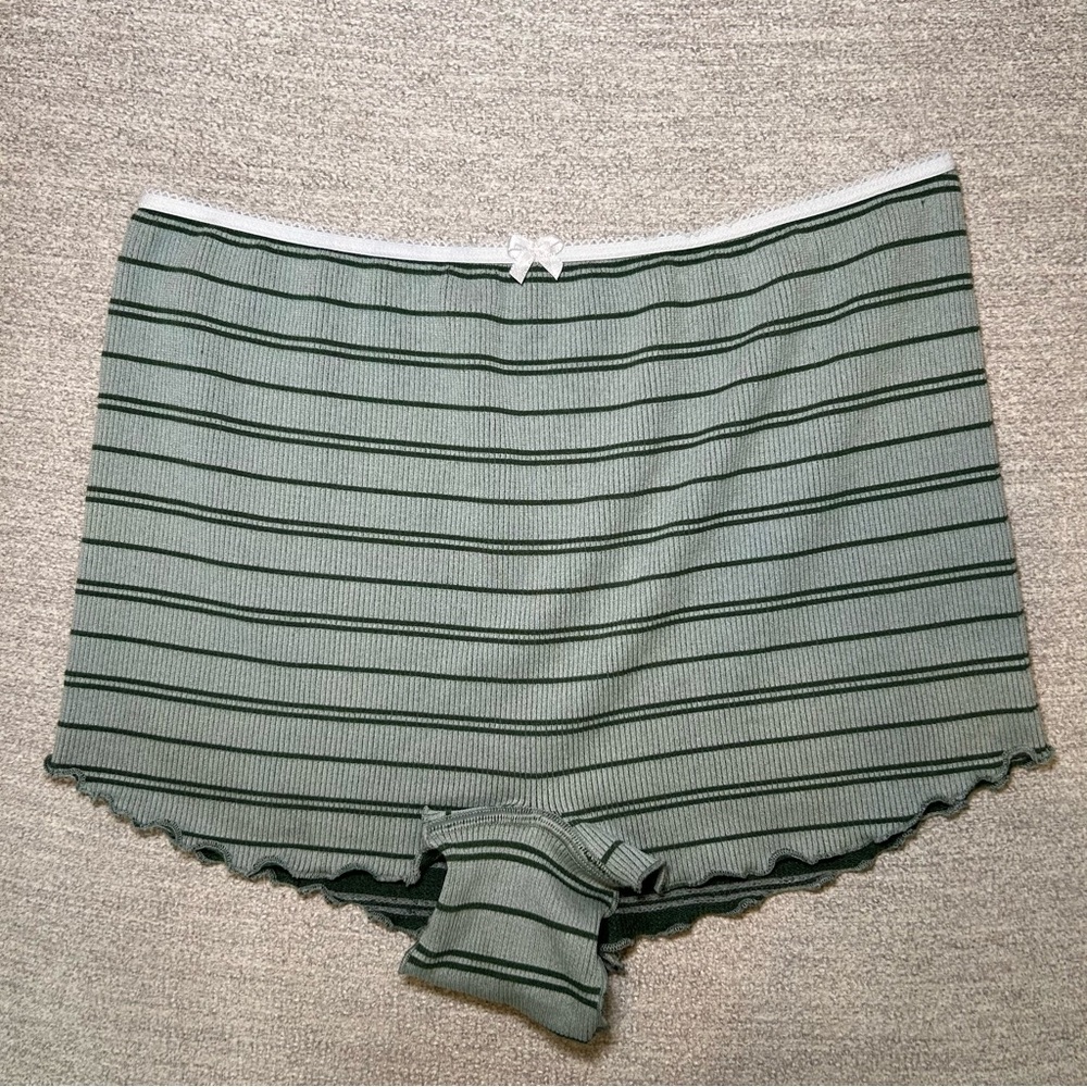 By Anthropologie Seamless Cami and Shorts Matching Set Green Stripe Size S/M - Picture 5 of 13